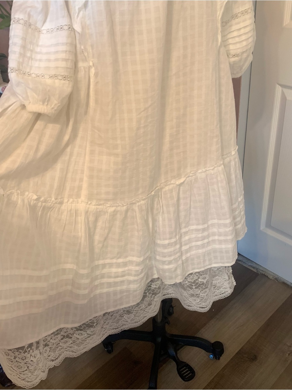 AMERICAN EAGLE OUTFITTERS White Ruffled Boho Tiered Dress - Picture 9 of 11